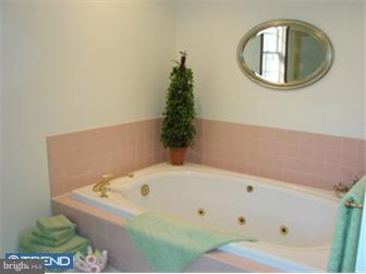 32 Fox Hollow Road Downingtown, PA 19335 - Photo 8 of 12 Gallery Image 8