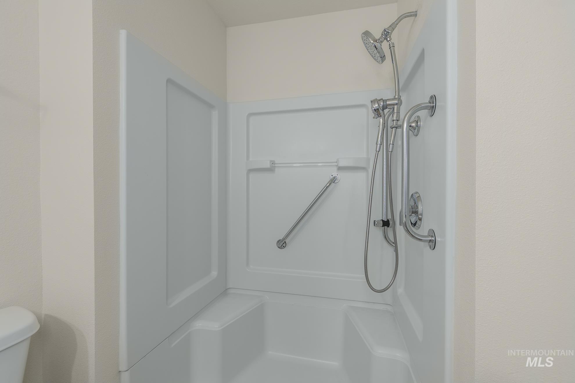 327 Macomb Road Weiser, ID 83672 - Photo 19 of 49 Bathroom with a shower and toilet