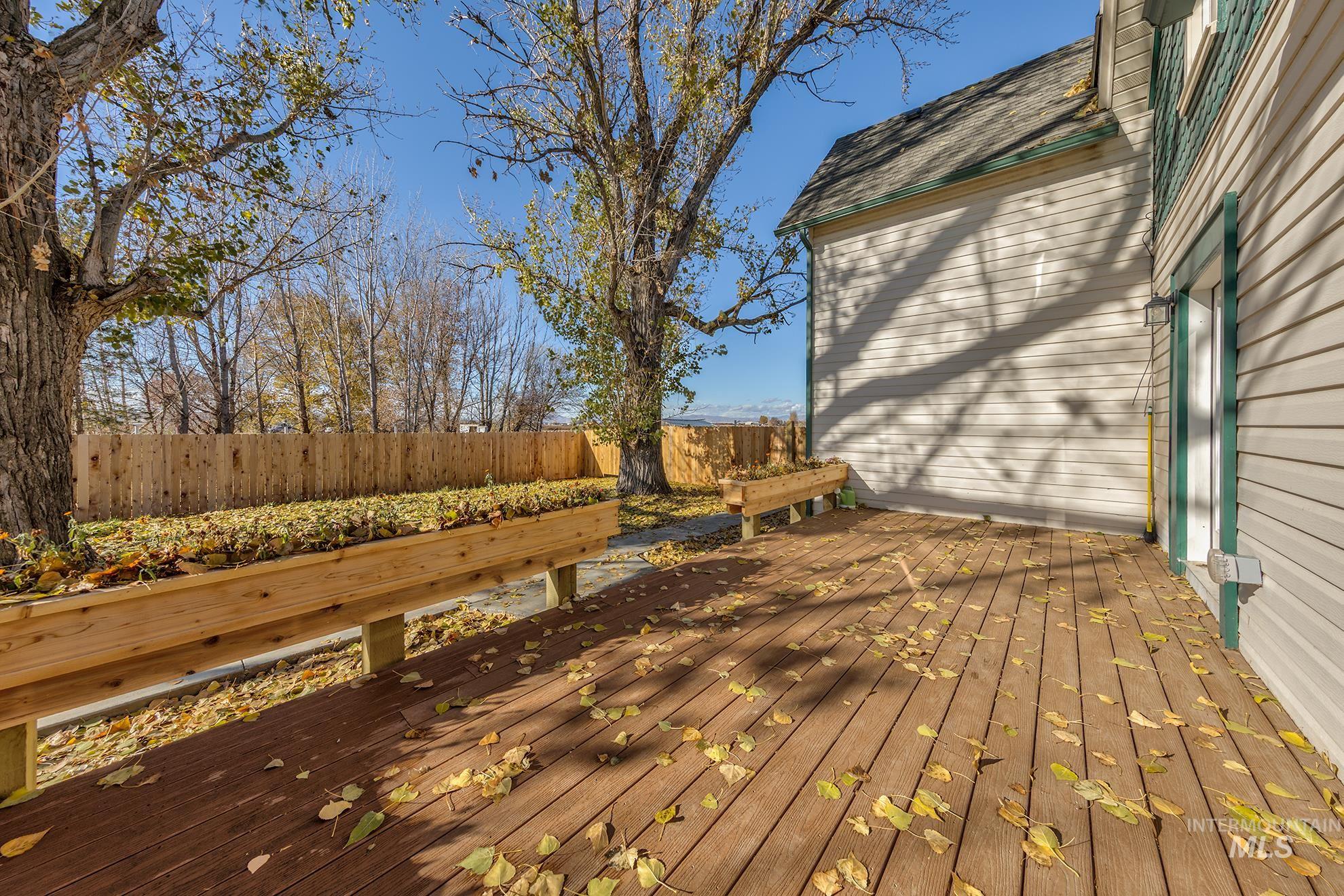 327 Macomb Road Weiser, ID 83672 - Photo 37 of 49 View of deck