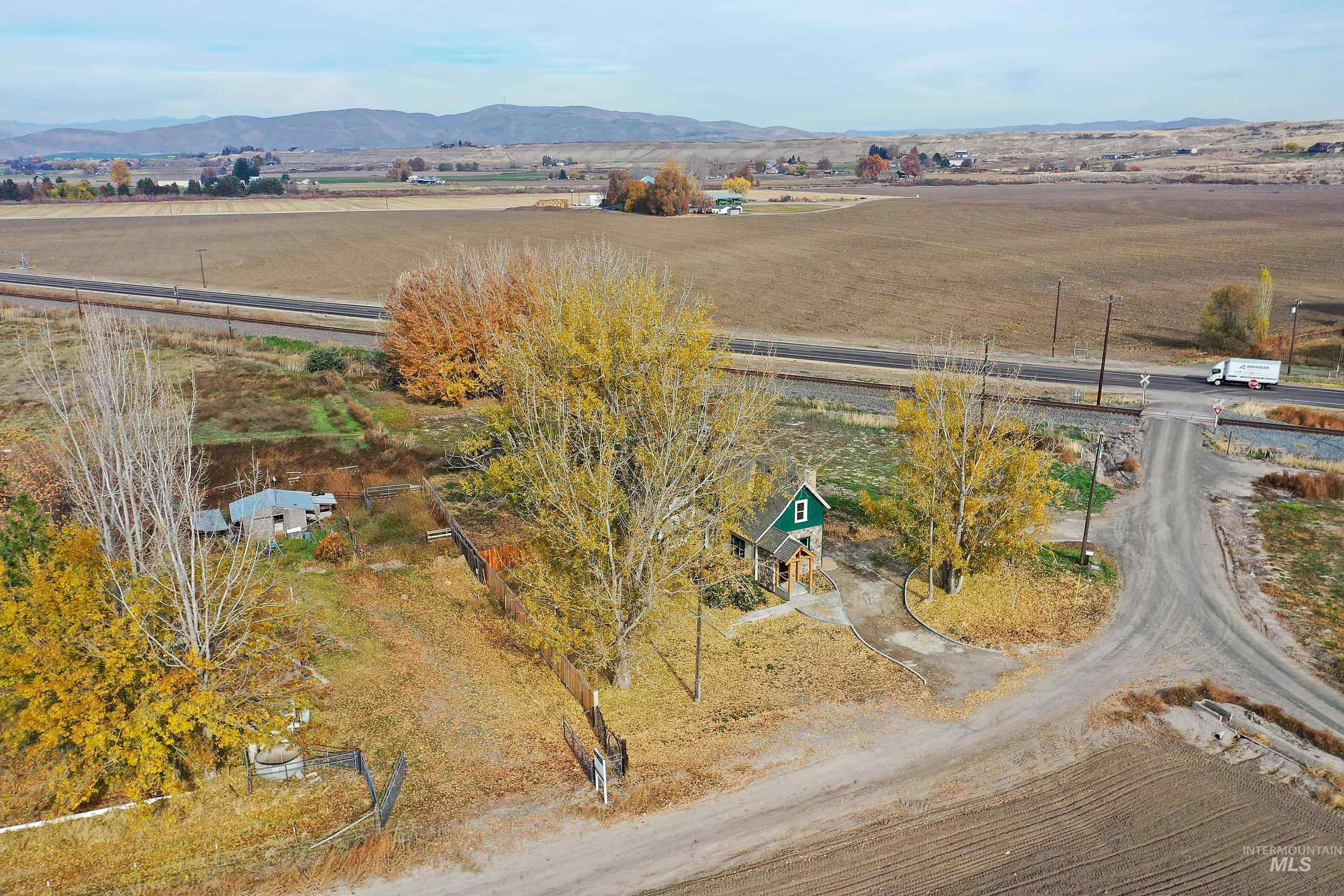 327 Macomb Road Weiser, ID 83672 - Photo 46 of 49 Overview of rural landscape with a mountain backdrop