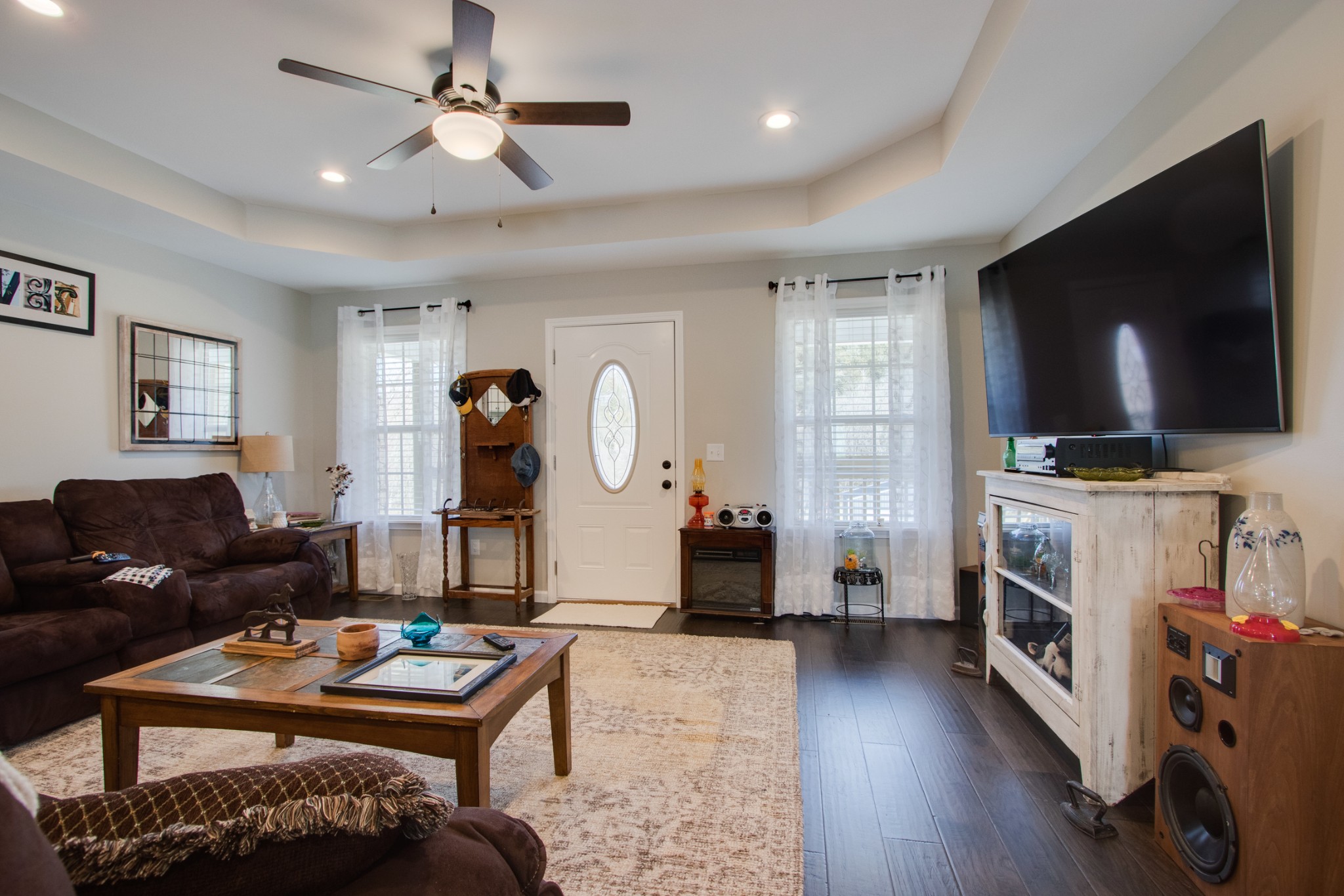 20 Young Road Buffalo Valley, TN 38548 - Photo 6 of 28 a living room with furniture and a flat screen tv
