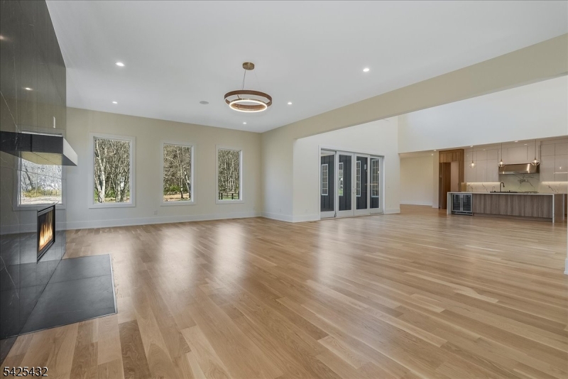 9 Midvale Drive Warren, NJ 07059 - Photo 13 of 49