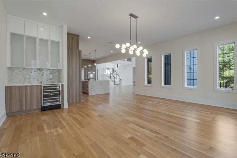 9 Midvale Drive Warren, NJ 07059 - Photo 18 of 49