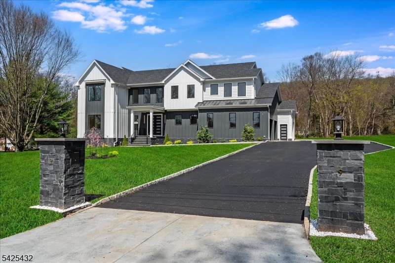 9 Midvale Drive Warren, NJ 07059 - Photo 3 of 49