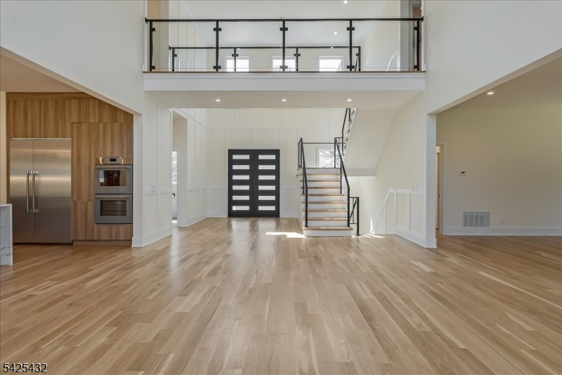 9 Midvale Drive Warren, NJ 07059 - Photo 10 of 49