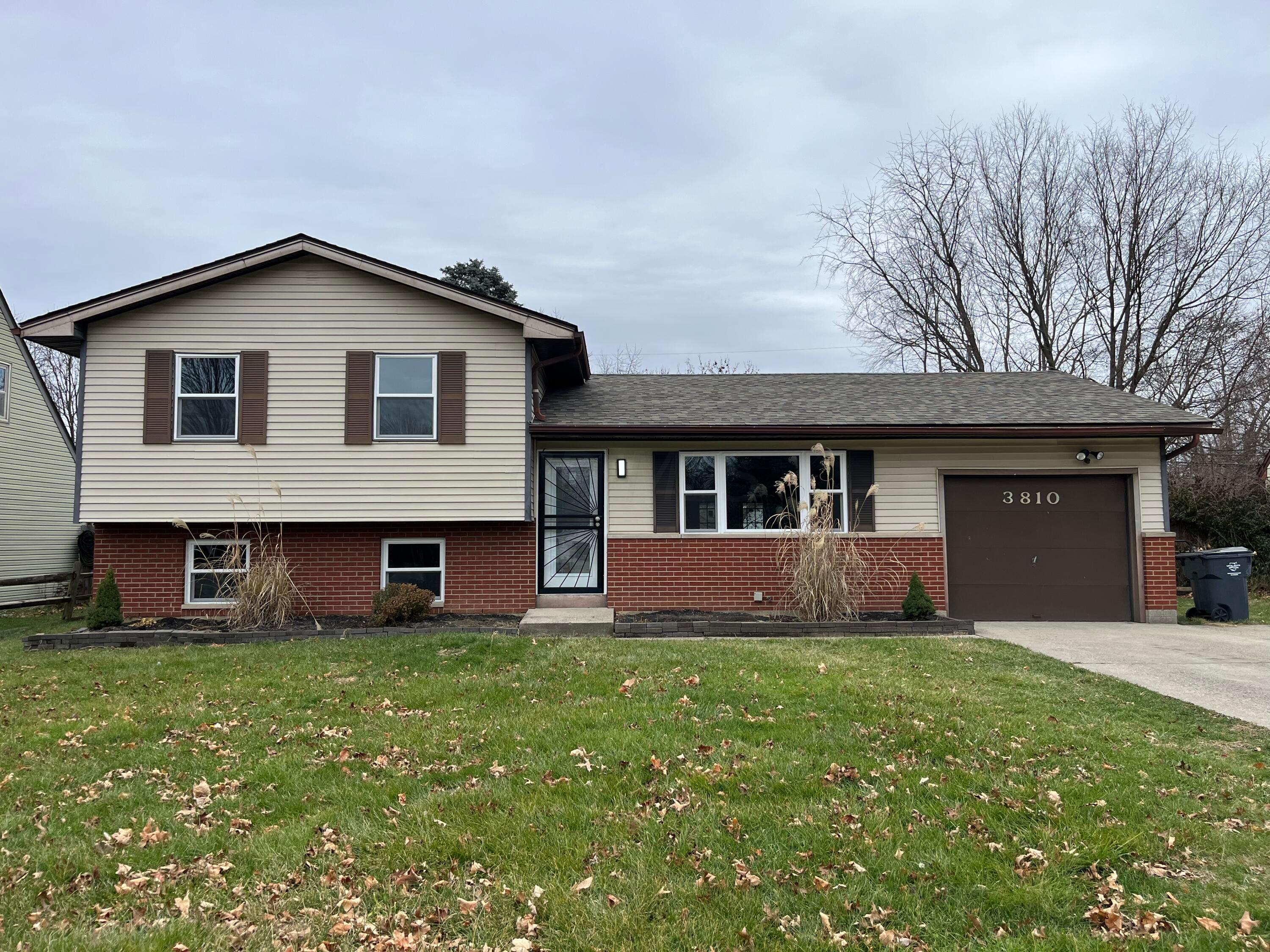 3810 Noe Bixby Road Columbus, OH 43232 - Photo 2 of 13 BA27635A-678E-4DBA-BF41-B804AF3DC6B7