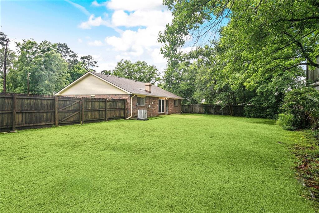 911 Forest Loop Mandeville, LA 70471 - Photo 16 of 17 Gallery Image 16