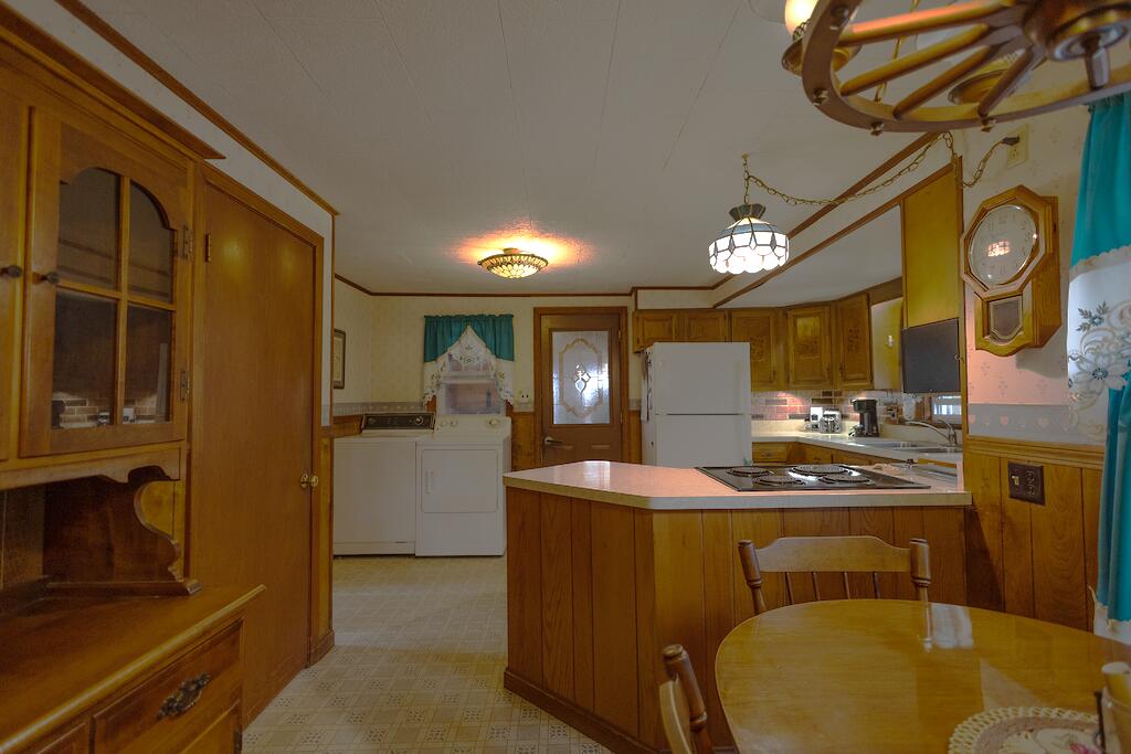 282 Middlesex Road Topsham, ME 04086 - Photo 9 of 25 1-30