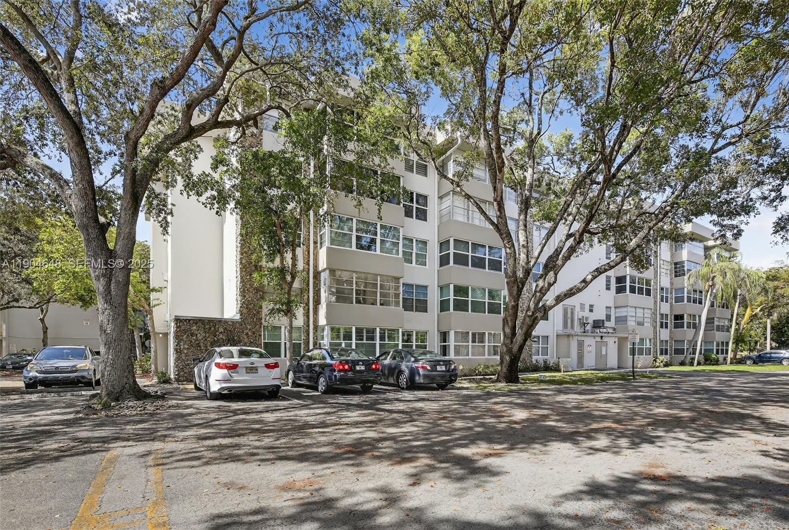 6500 Cypress Road, Unit 410 Plantation, FL 33317 - Photo 29 of 32 Gallery Image 29