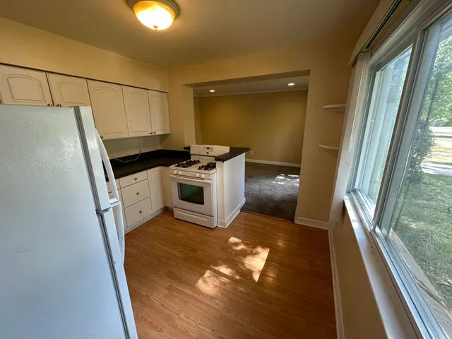 $1,500 | 24448 Carlysle Street, Dearborn, MI 48124