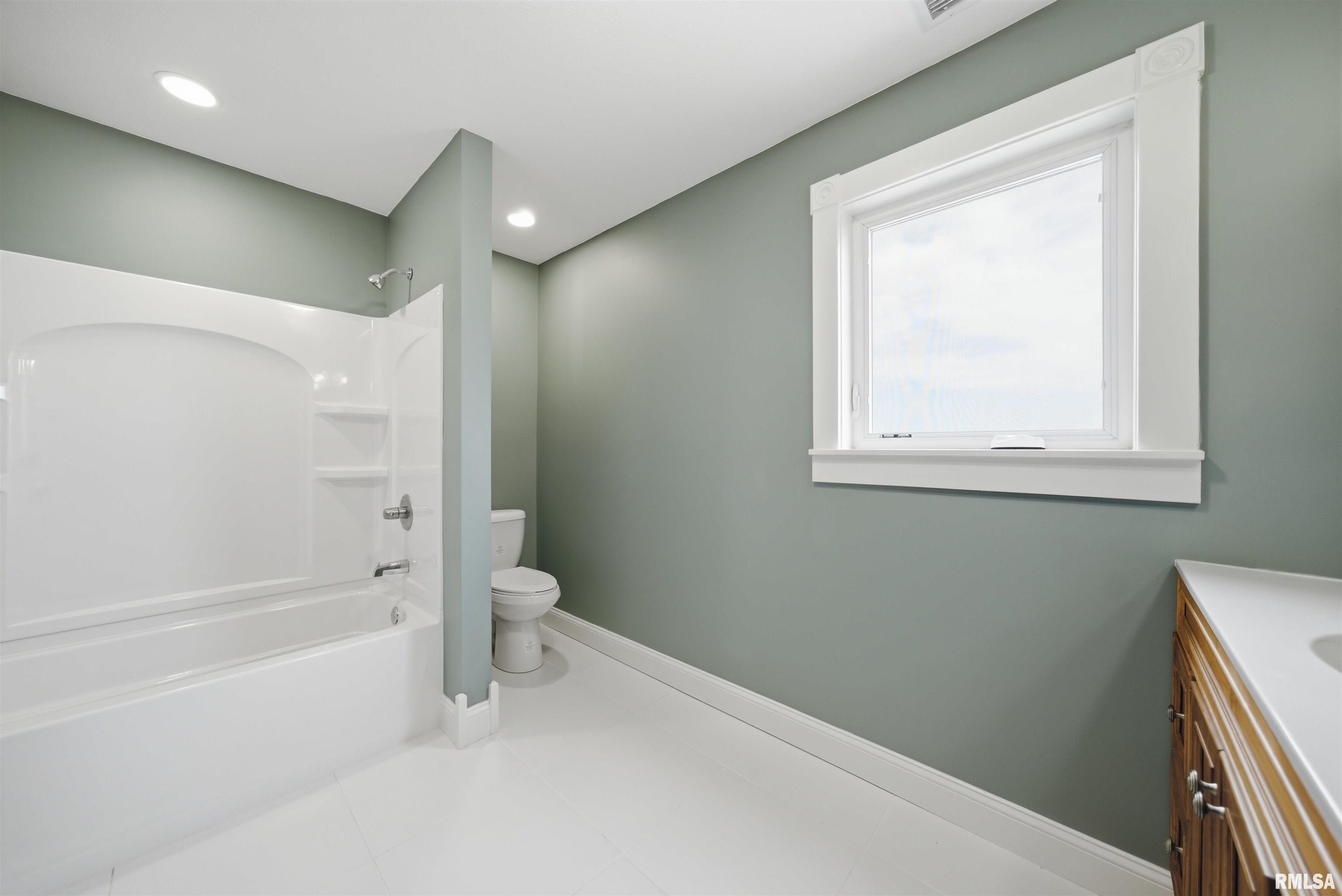 22014 Highway 40 Edelstein, IL 61526 - Photo 25 of 45 Gallery Image 25