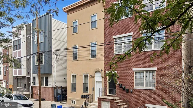 a view of a large white building