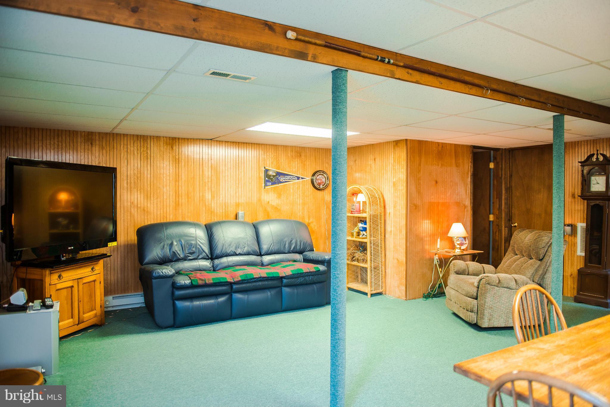 3424 Augusta Road Manchester, MD 21102 - Photo 21 of 26 Family Room