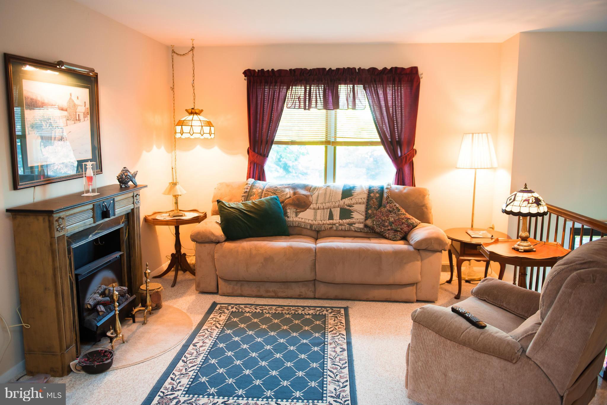 3424 Augusta Road Manchester, MD 21102 - Photo 10 of 26 Living Room