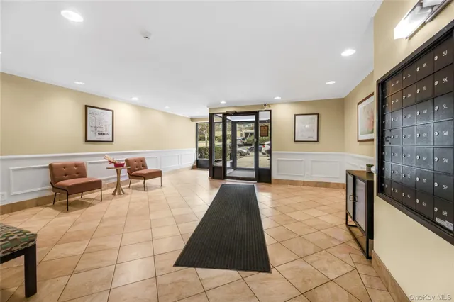 $149,900 | 679 Warburton Avenue, Unit 1M, Yonkers, NY 10701