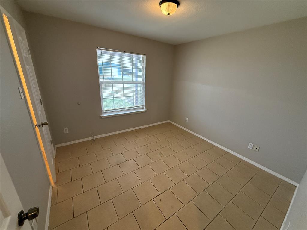 209 Blue Bell Court Weatherford, TX 76088 - Photo 6 of 23