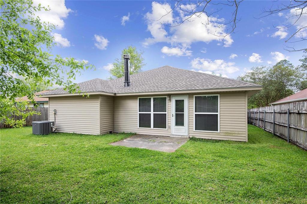 326 Holmes Drive Slidell, LA 70460 - Photo 2 of 14