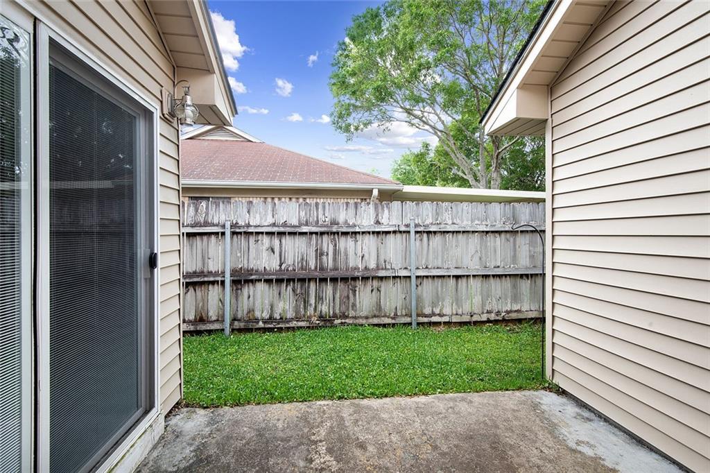 326 Holmes Drive Slidell, LA 70460 - Photo 4 of 14