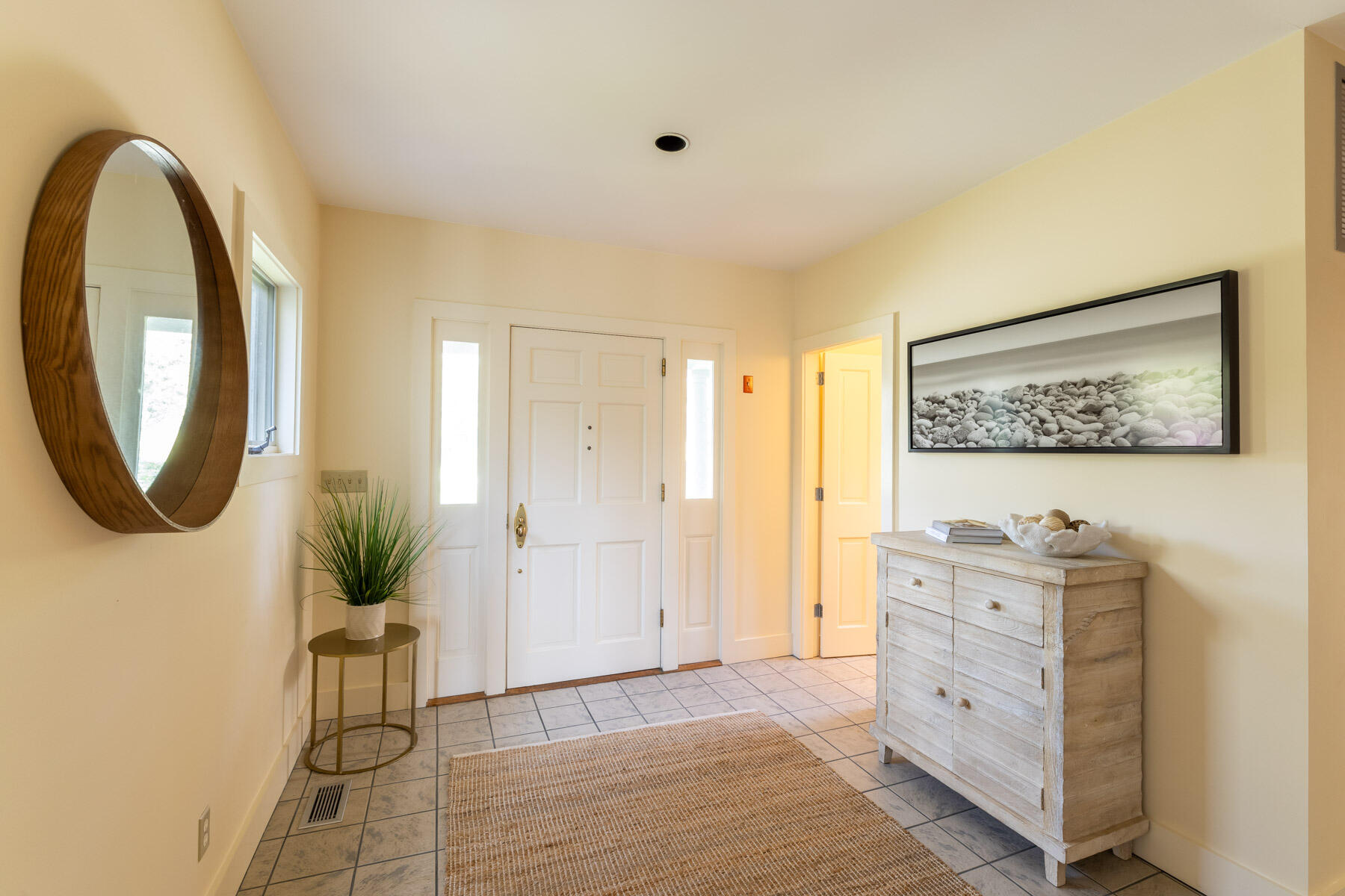 81 Oyster Pond Road Edgartown, MA 02539 - Photo 9 of 41 Foyer