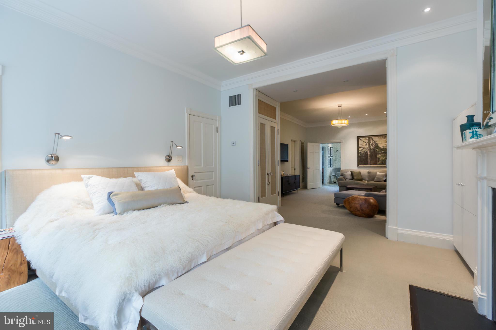 2127 R Street Northwest Washington, DC 20008 - Photo 14 of 28 Bedroom (Master)