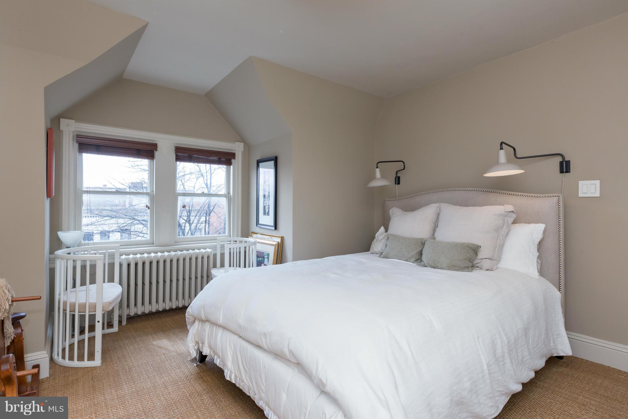 2127 R Street Northwest Washington, DC 20008 - Photo 21 of 28 Bedroom