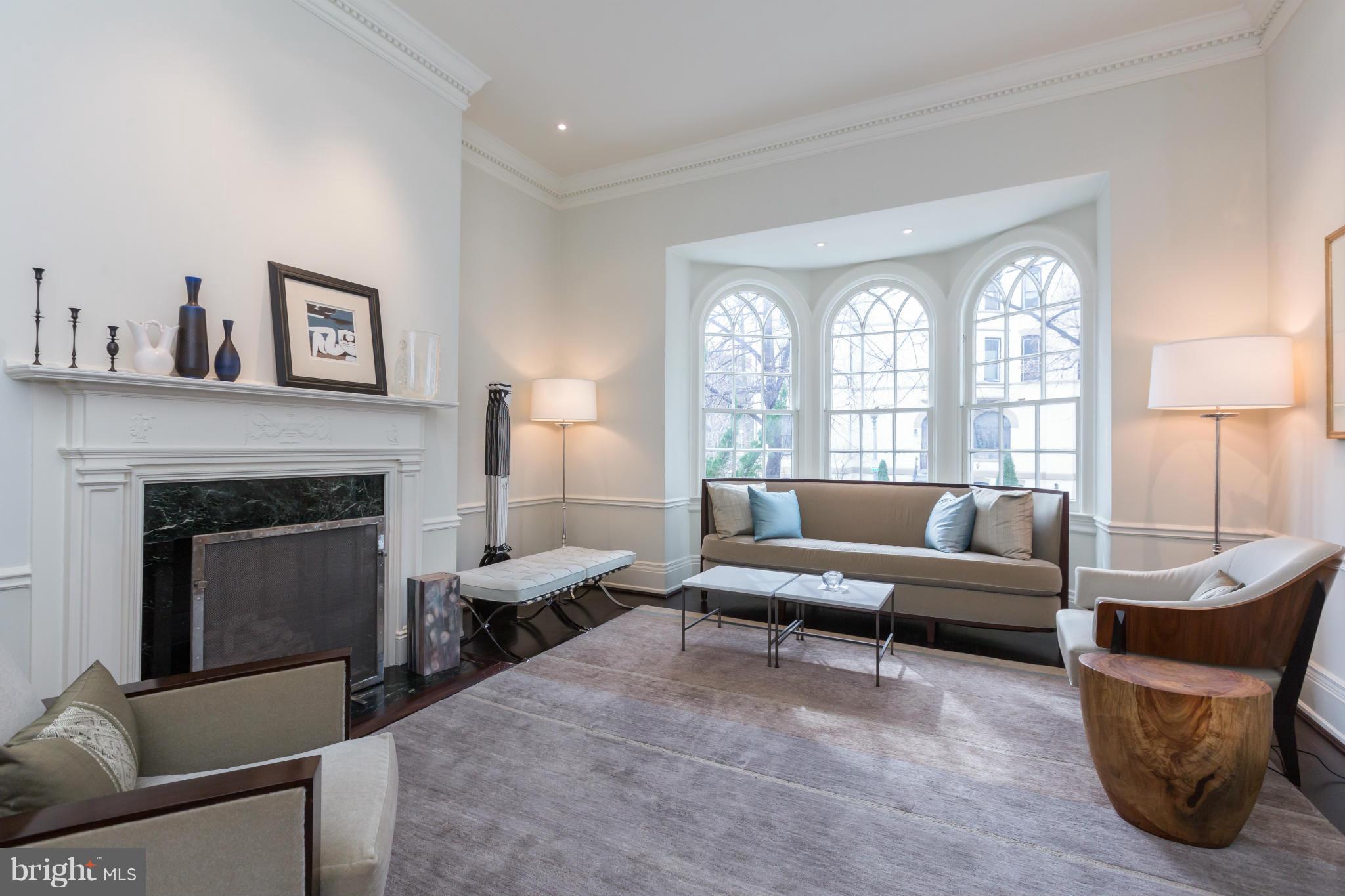 2127 R Street Northwest Washington, DC 20008 - Photo 5 of 28 Family Room