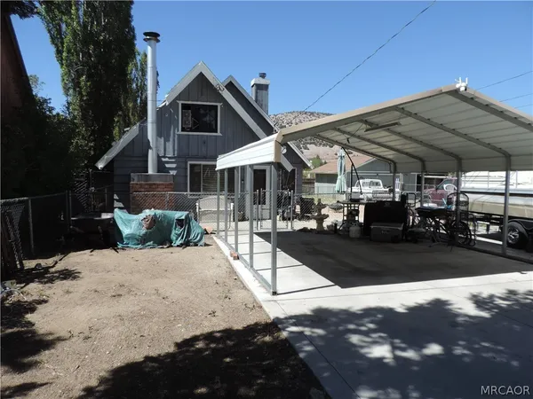 $275,000 | 213 East Mountain View Boulevard, Big Bear City, CA 92314