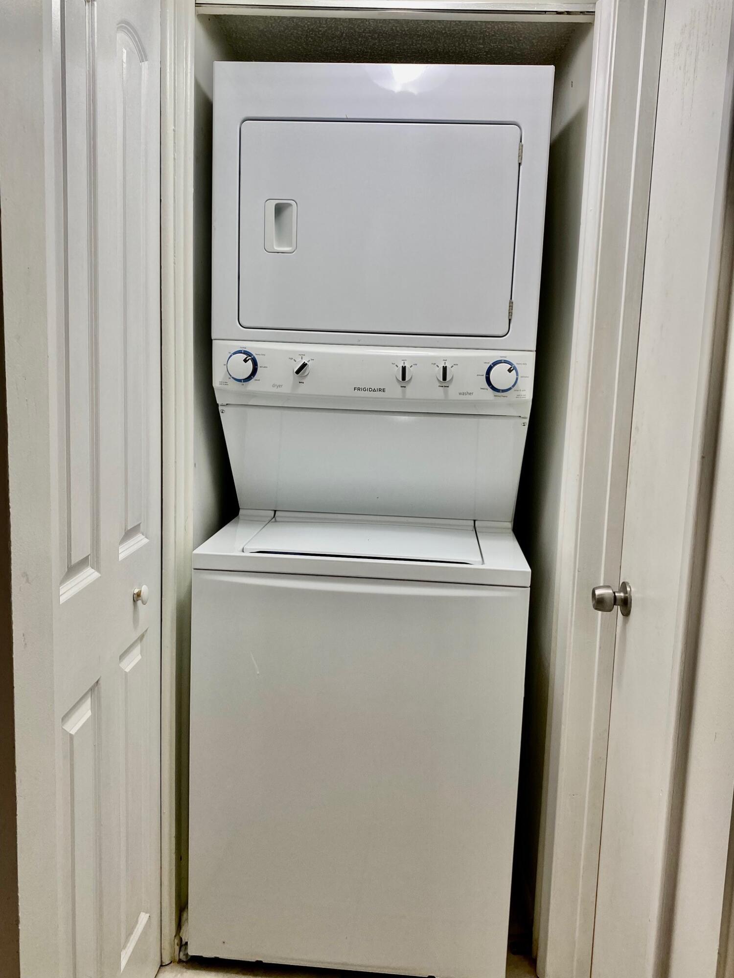1400 Northwest 9th Avenue, Unit B8 Boca Raton, FL 33486 - Photo 22 of 26 Washer & Dryer