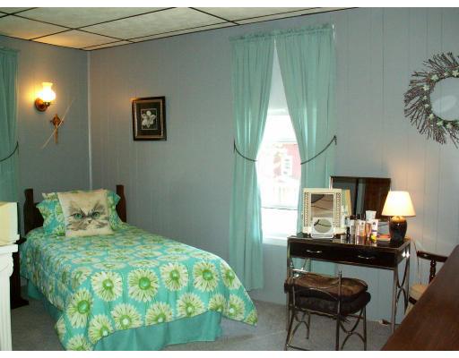 220 Oak Street Springfield, MA 01151 - Photo 11 of 27