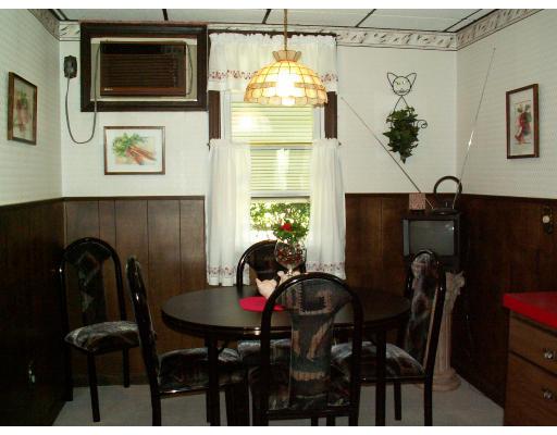 220 Oak Street Springfield, MA 01151 - Photo 7 of 27