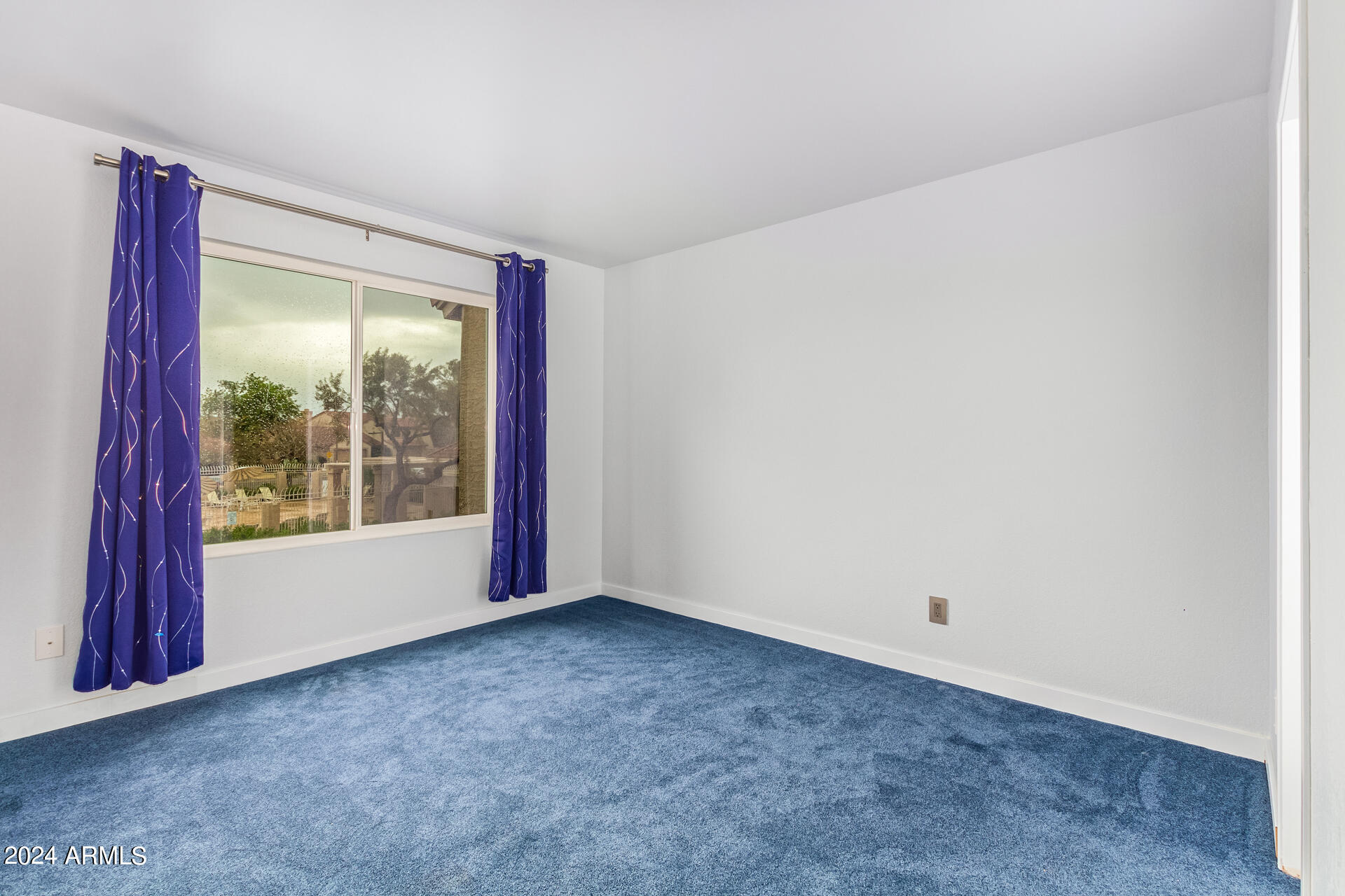 4161 East Agave Road Phoenix, AZ 85044 - Photo 21 of 36 secondary large bedroom with ensuite