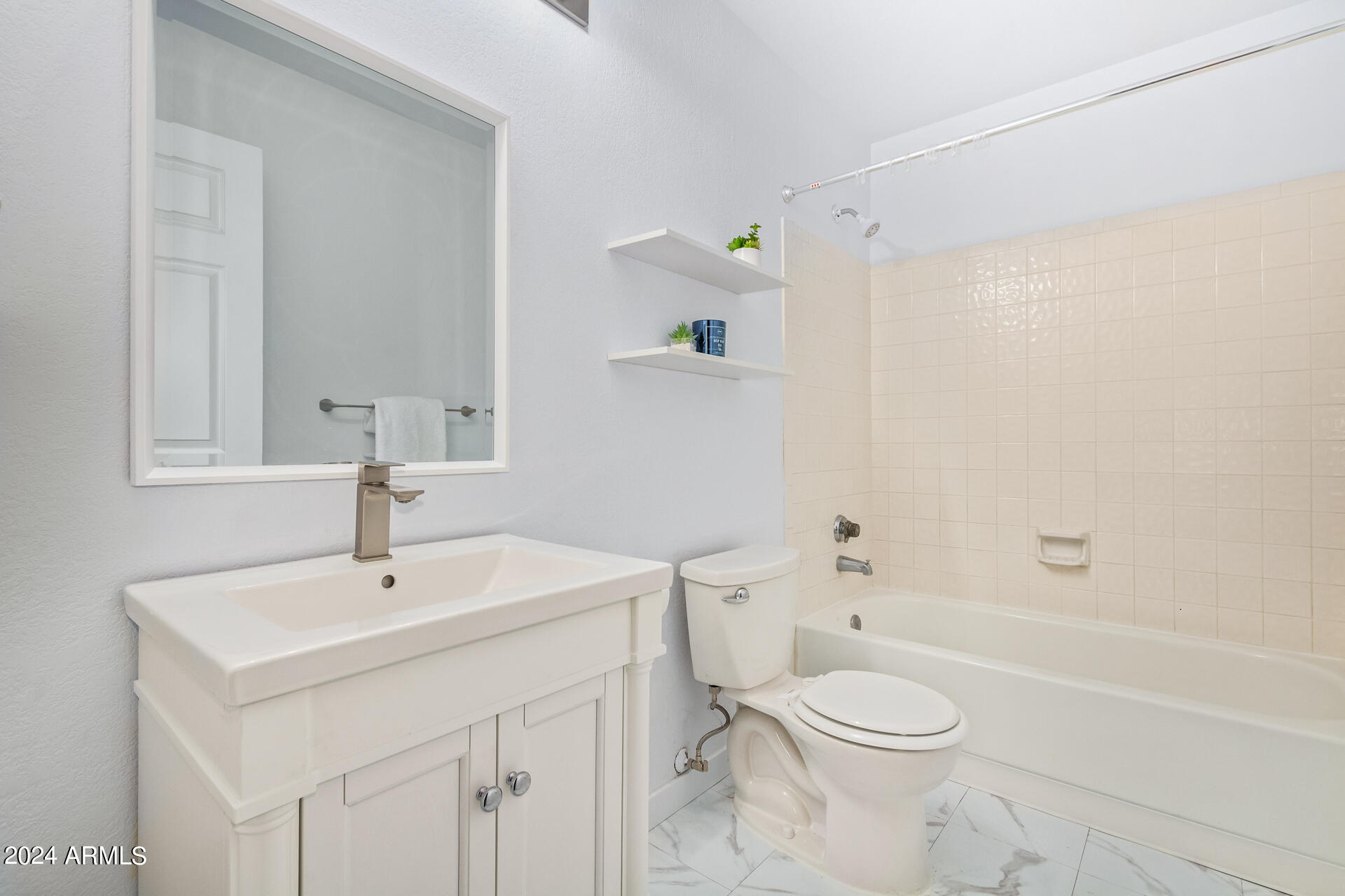 4161 East Agave Road Phoenix, AZ 85044 - Photo 23 of 36 ensuite bathroom for secondary room