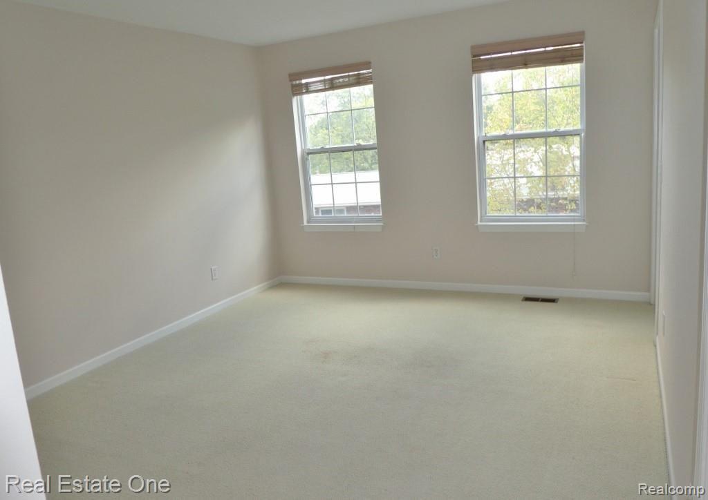 2660 Crooks Road Royal Oak, MI 48073 - Photo 24 of 33