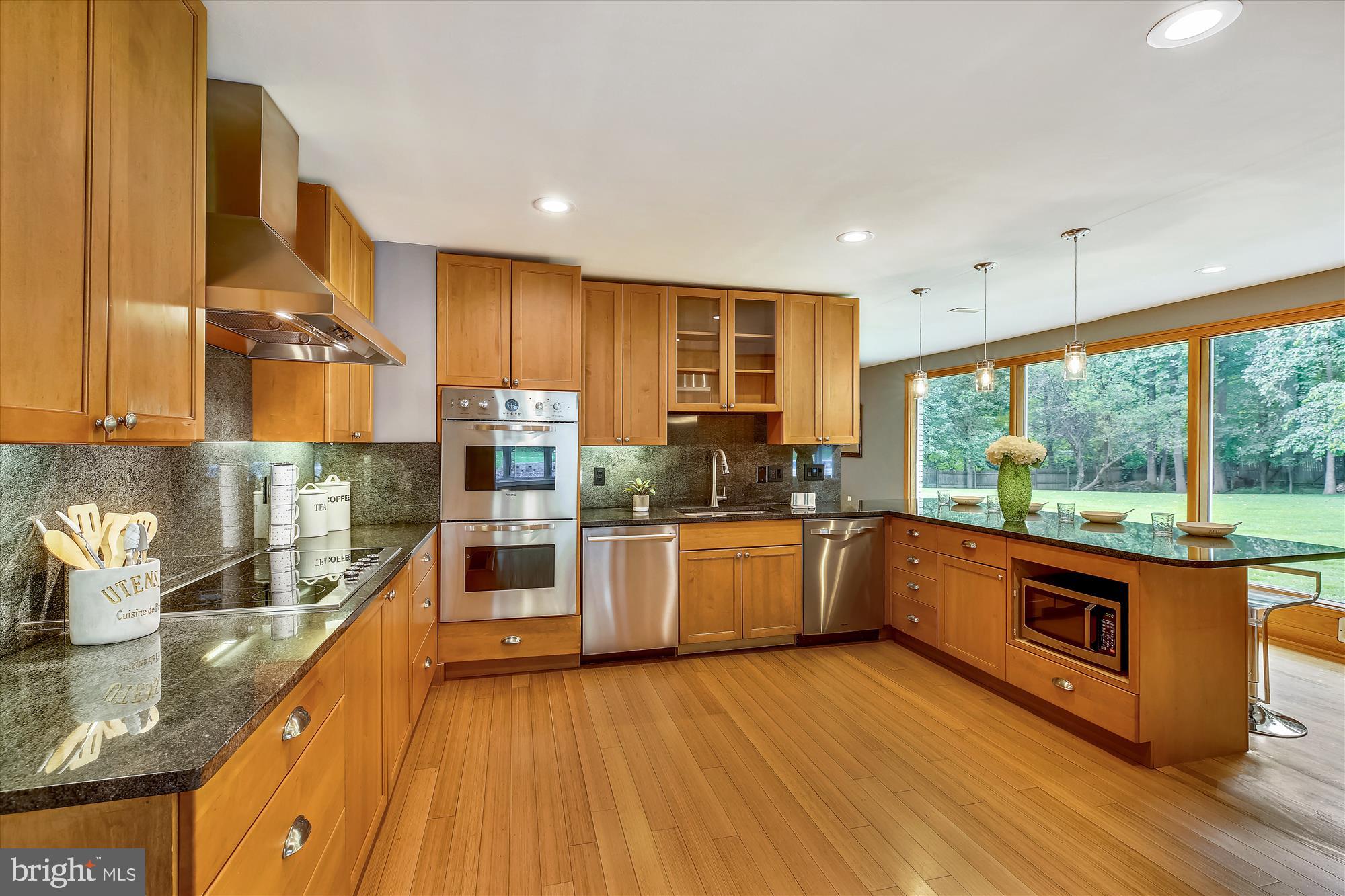 607 Stonington Road Silver Spring, MD 20902 - Photo 16 of 48 Kitchen