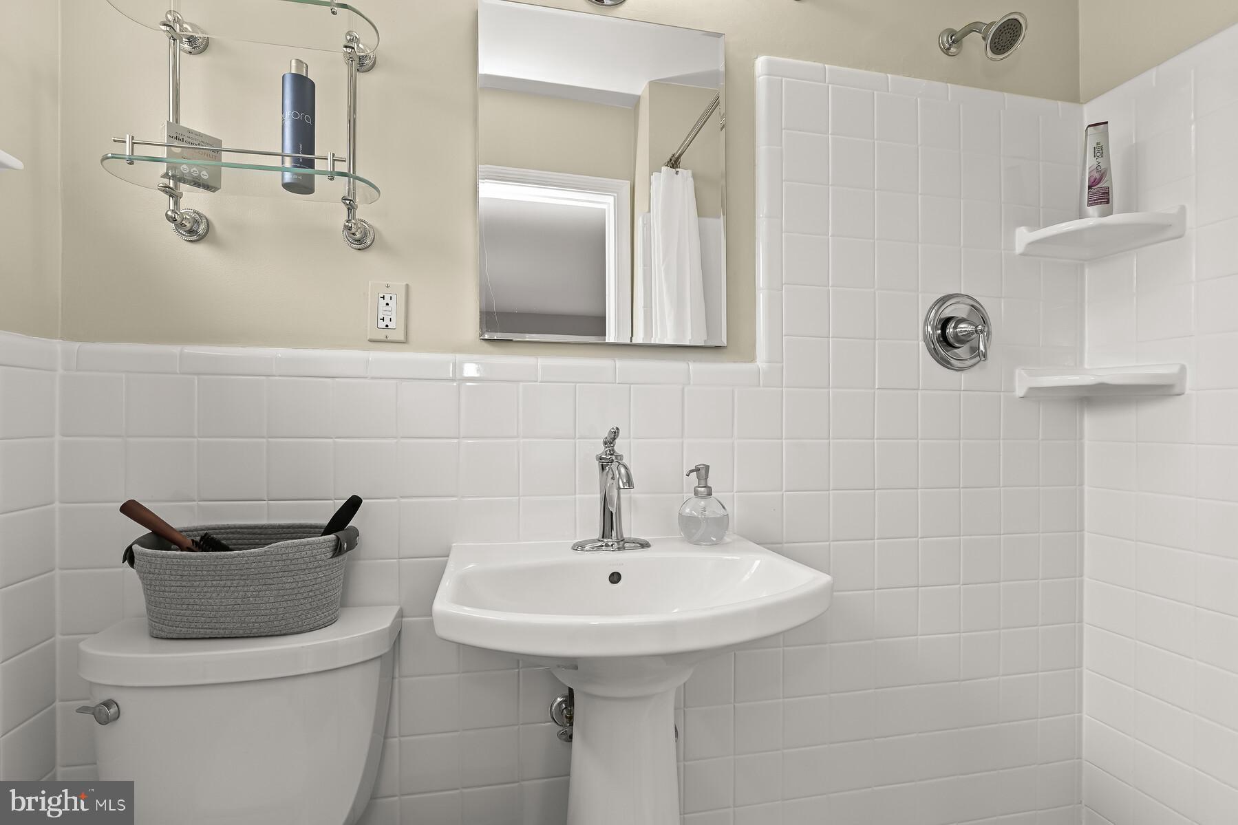 5512 Ridgefield Road Bethesda, MD 20816 - Photo 32 of 69 Primary bath updated -2022