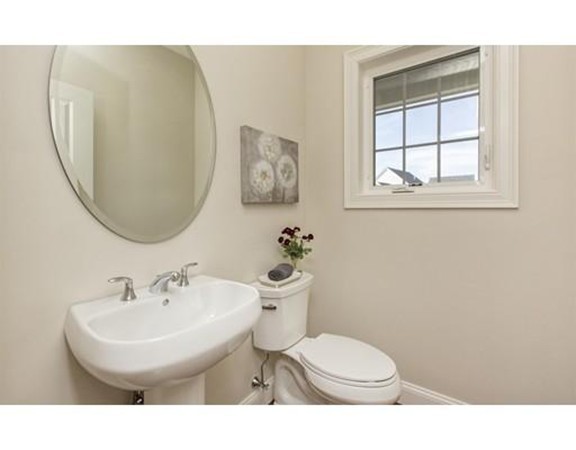 41 Tamarack Road, Unit 70 Dracut, MA 01826 - Photo 15 of 27 Gallery Image 15