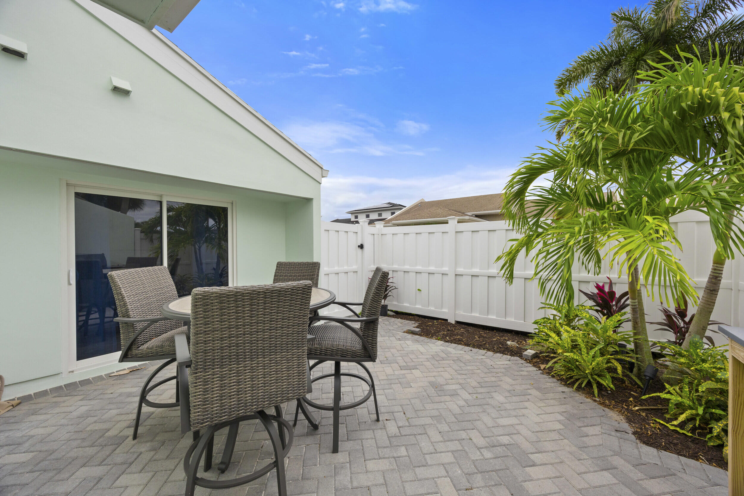 17235 Bay Street Jupiter, FL 33477 - Photo 35 of 47 39_jv2a4252