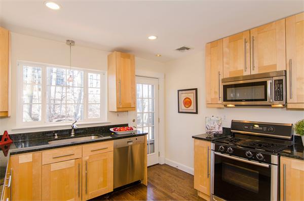 455 Clinton Road Brookline, MA 02467 - Photo 7 of 15