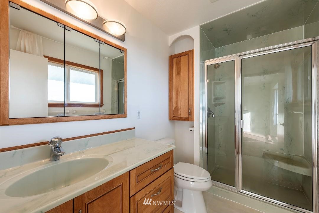 18355 Ridgefield Road Northwest Shoreline, WA 98177 - Photo 16 of 19 Gallery Image 16