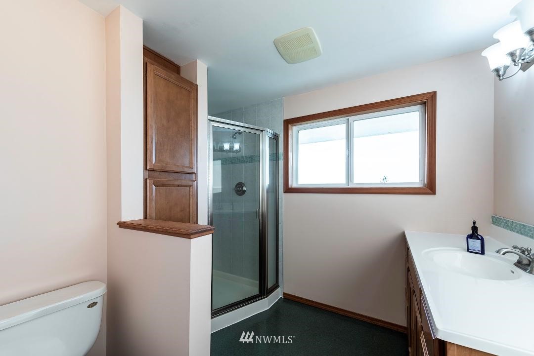 18355 Ridgefield Road Northwest Shoreline, WA 98177 - Photo 18 of 19 Gallery Image 18