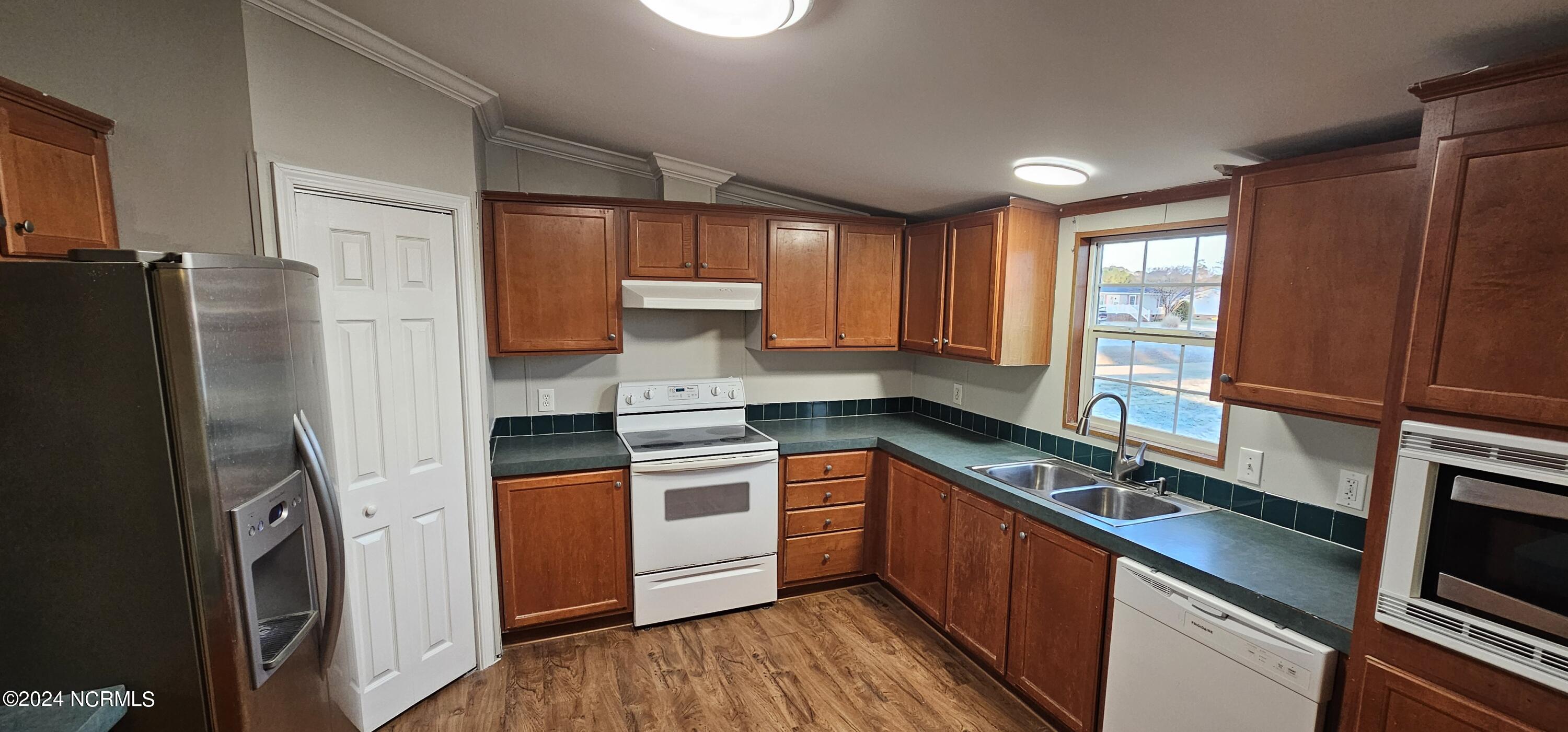 114 Pittman Road Hubert, NC 28539 - Photo 11 of 24 20240131_170550