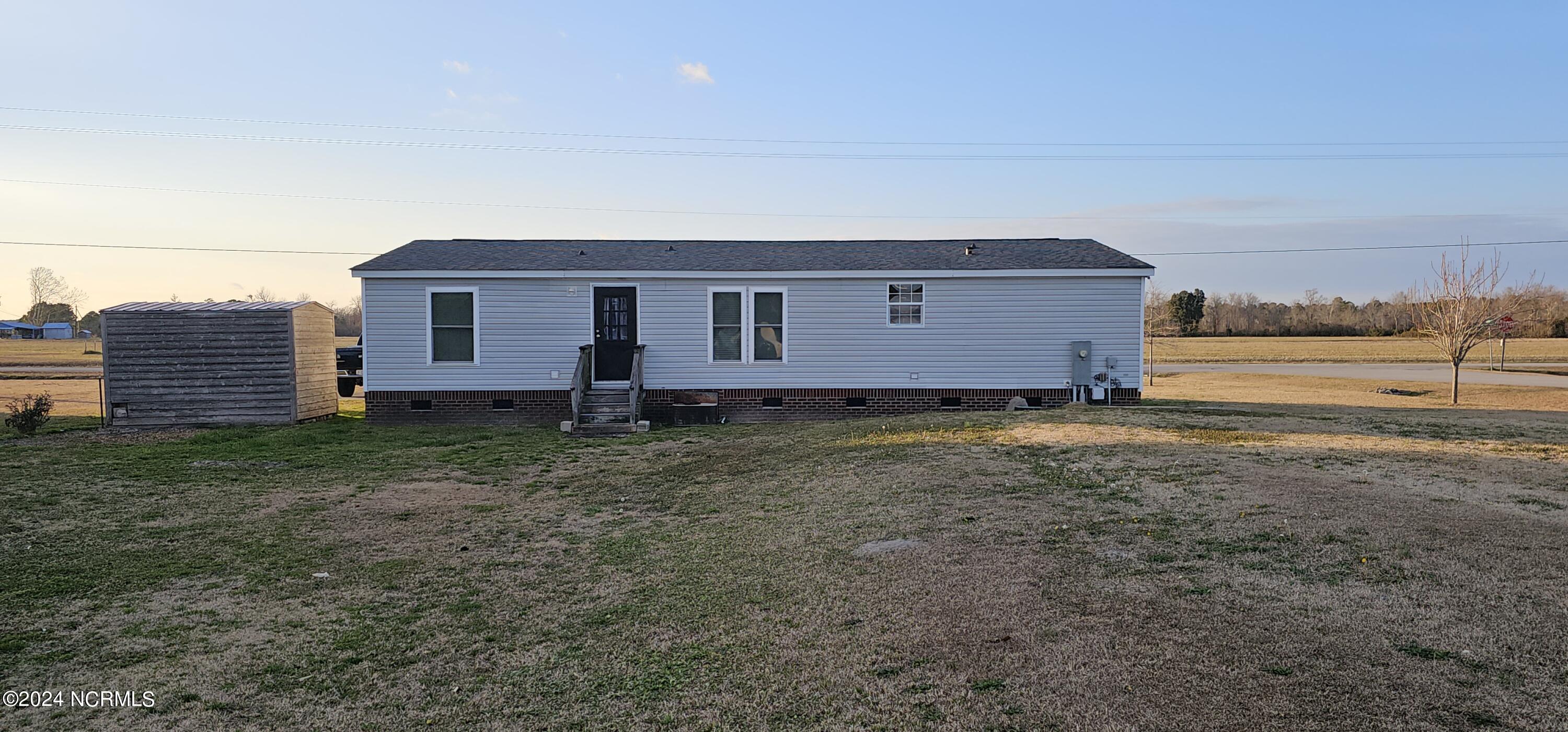 114 Pittman Road Hubert, NC 28539 - Photo 4 of 24 20240131_165345