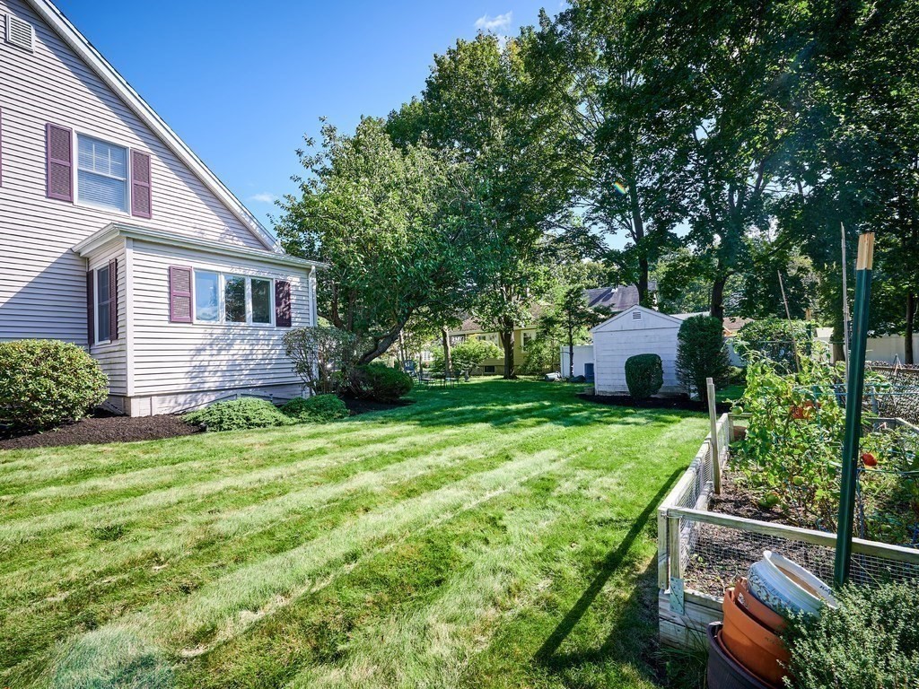 14 Hanson Street Wakefield, MA 01880 - Photo 6 of 32 a house view with a garden space