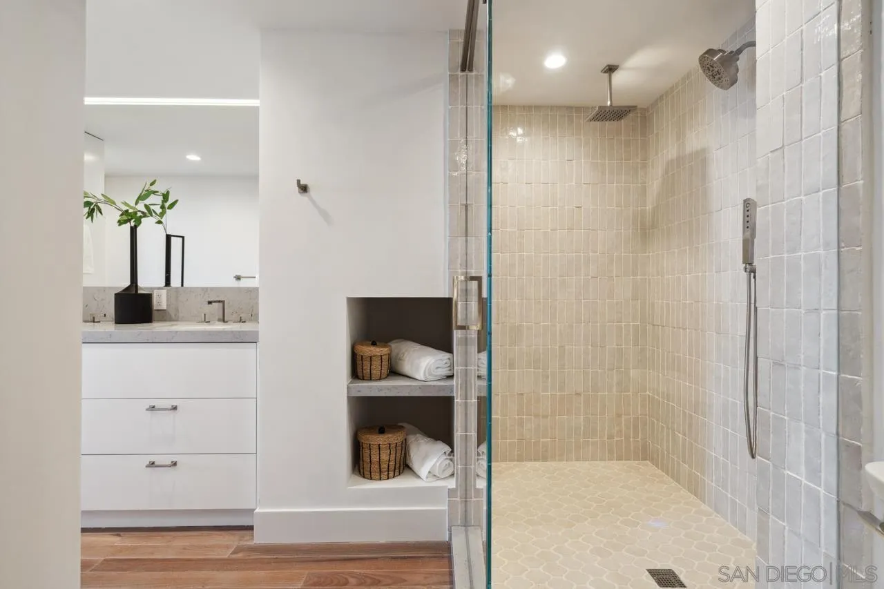 939 Coast Boulevard, Unit 12C La Jolla, CA 92037 - Photo 32 of 41 a bathroom with a shower