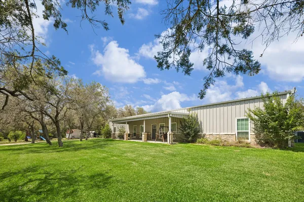 $699,999 | 575 County Road 342, Hondo, TX 78861