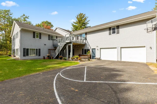 $850,000 | 607 2nd Street, Walker, MN 56484