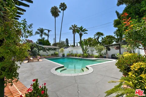 $1,599,000 | 13006 West Magnolia Boulevard, Sherman Oaks, CA 91423