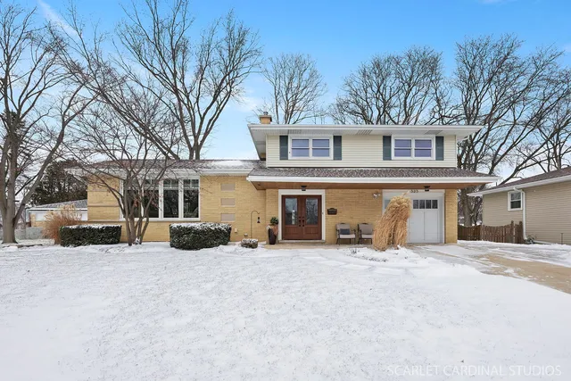 $525,000 | 325 Osage Lane, Naperville, IL 60540