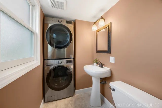 $525,000 | 325 Osage Lane, Naperville, IL 60540