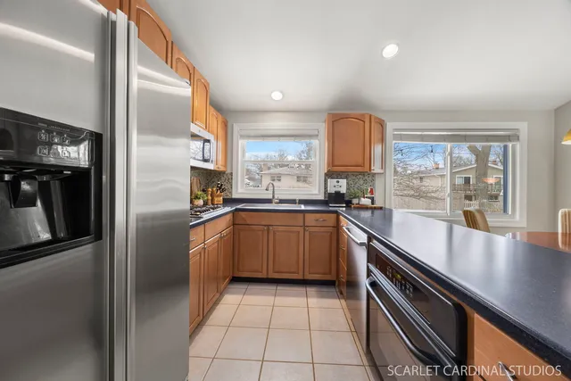 $525,000 | 325 Osage Lane, Naperville, IL 60540